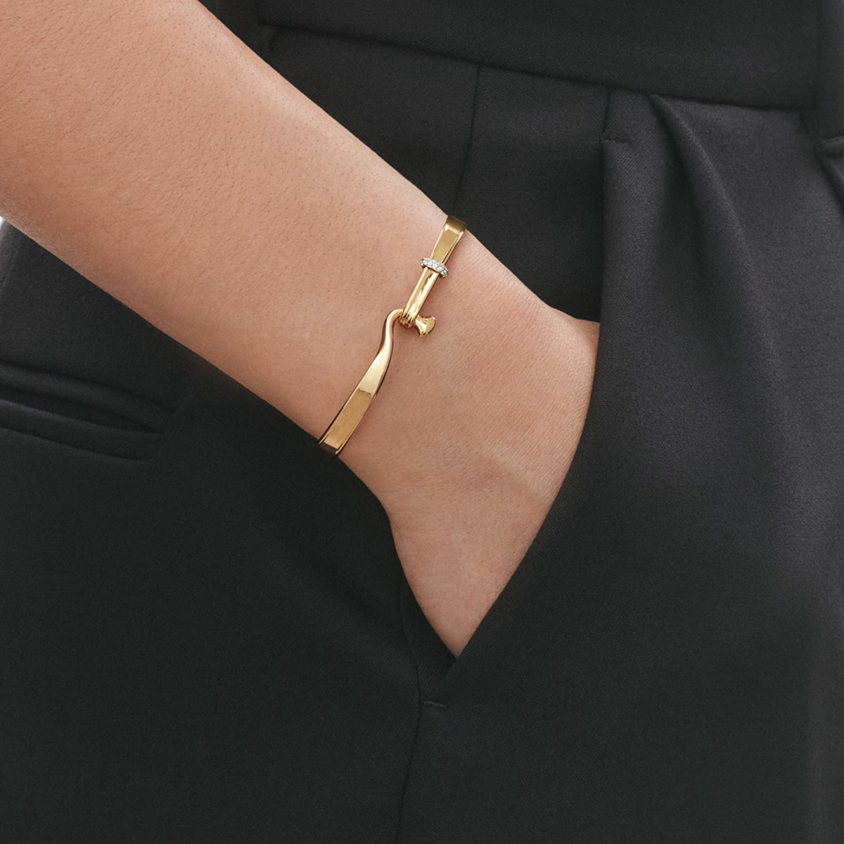 GEORG JENSEN ARMRING TORUN GULL