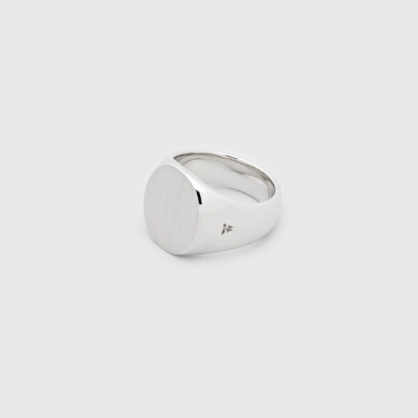 TOM WOOD RING OVAL SATIN
