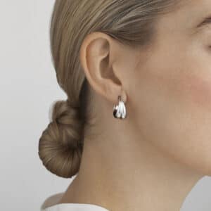 OnModel__10017502-CURVE-medium-earrings-silver