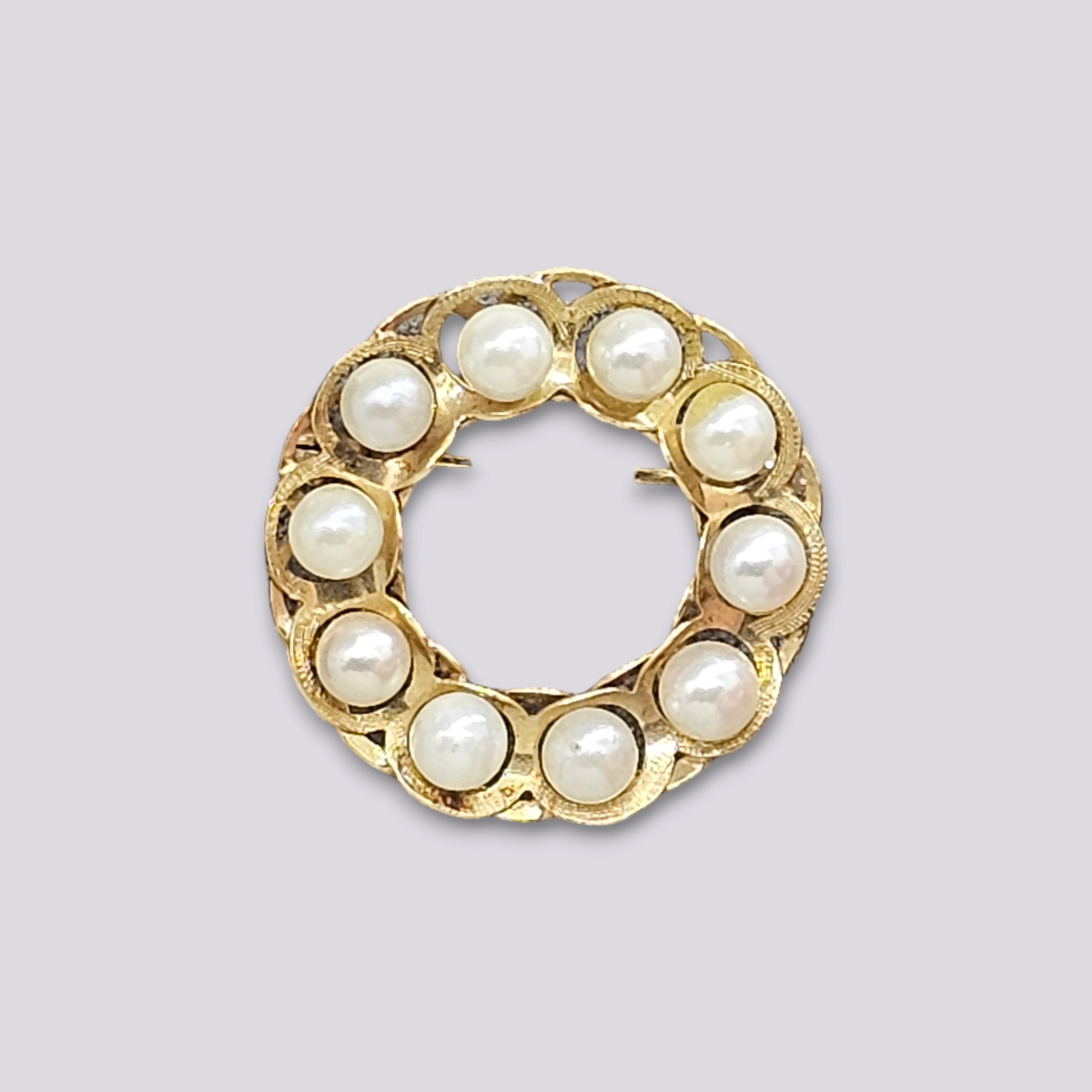 HELLMN VINTAGE BROSJE MED KULTURPERLER