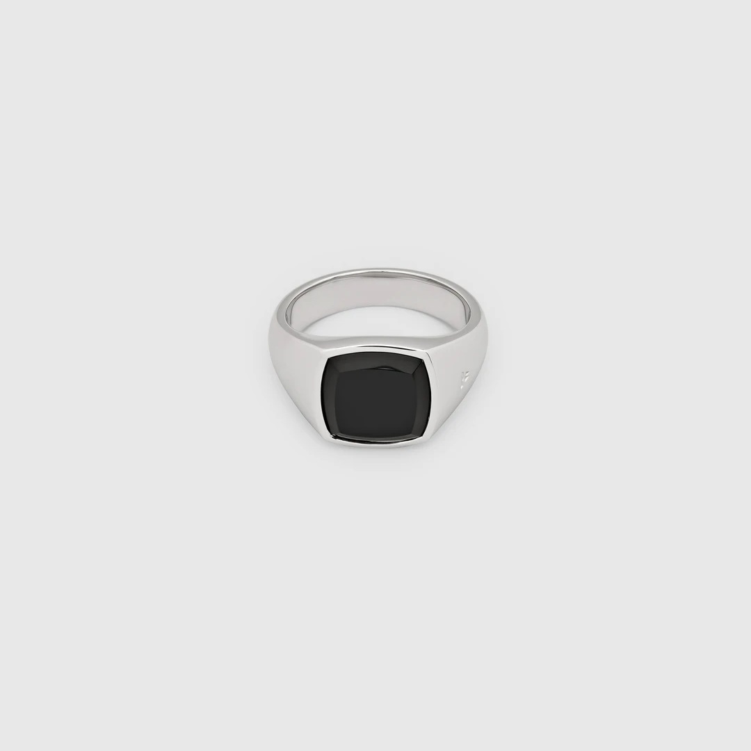 TOM WOOD RING KAY POLISHED ONYX