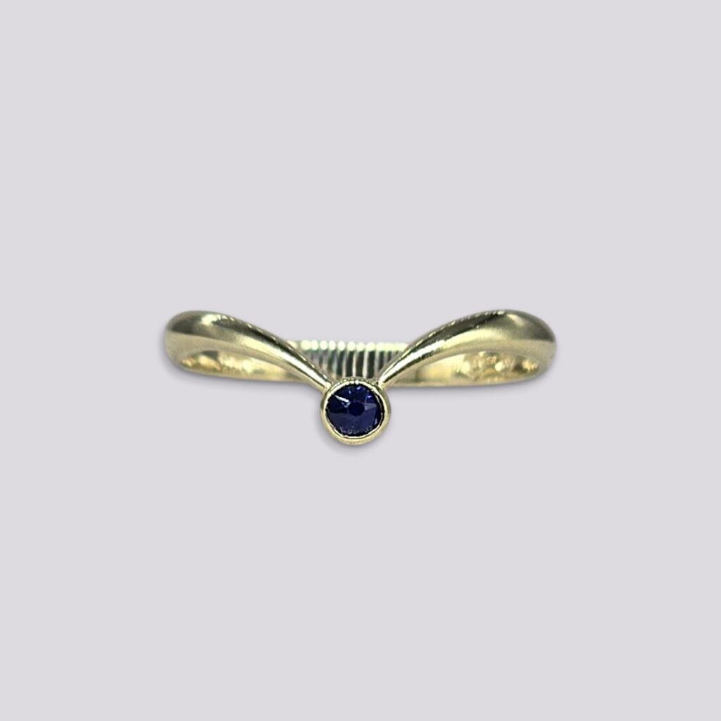 HELLMAN VINTAGE RING MED SAFIR