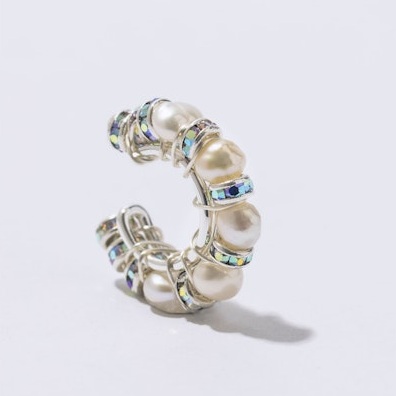 PEARL OCTOPUSS.Y PEARL DIAMOND EAR CUFF