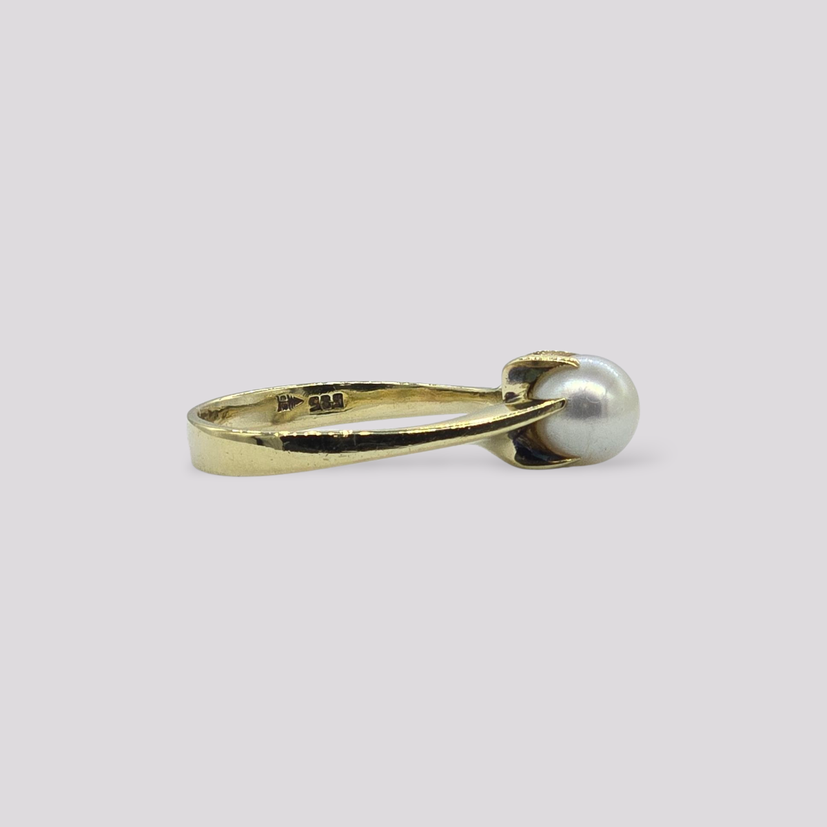HELLMAN VINTAGE RING MED PERLE