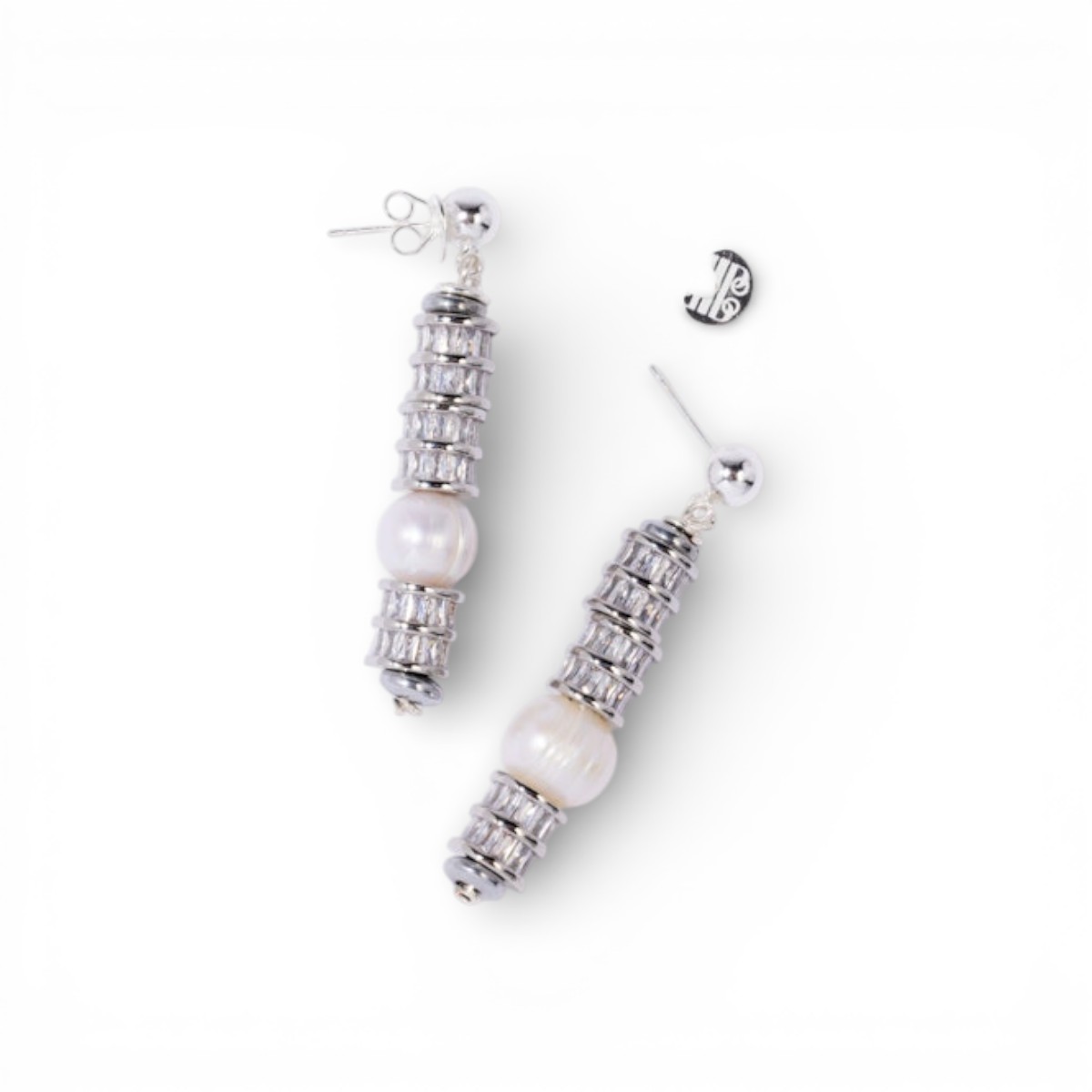 PEARL OCTOPUSS.Y ØREDOBBER TINY GEMINI SNAKESPEARL OCTOPUSS.Y ØREDOBBER TINY GEMINI SNAKES