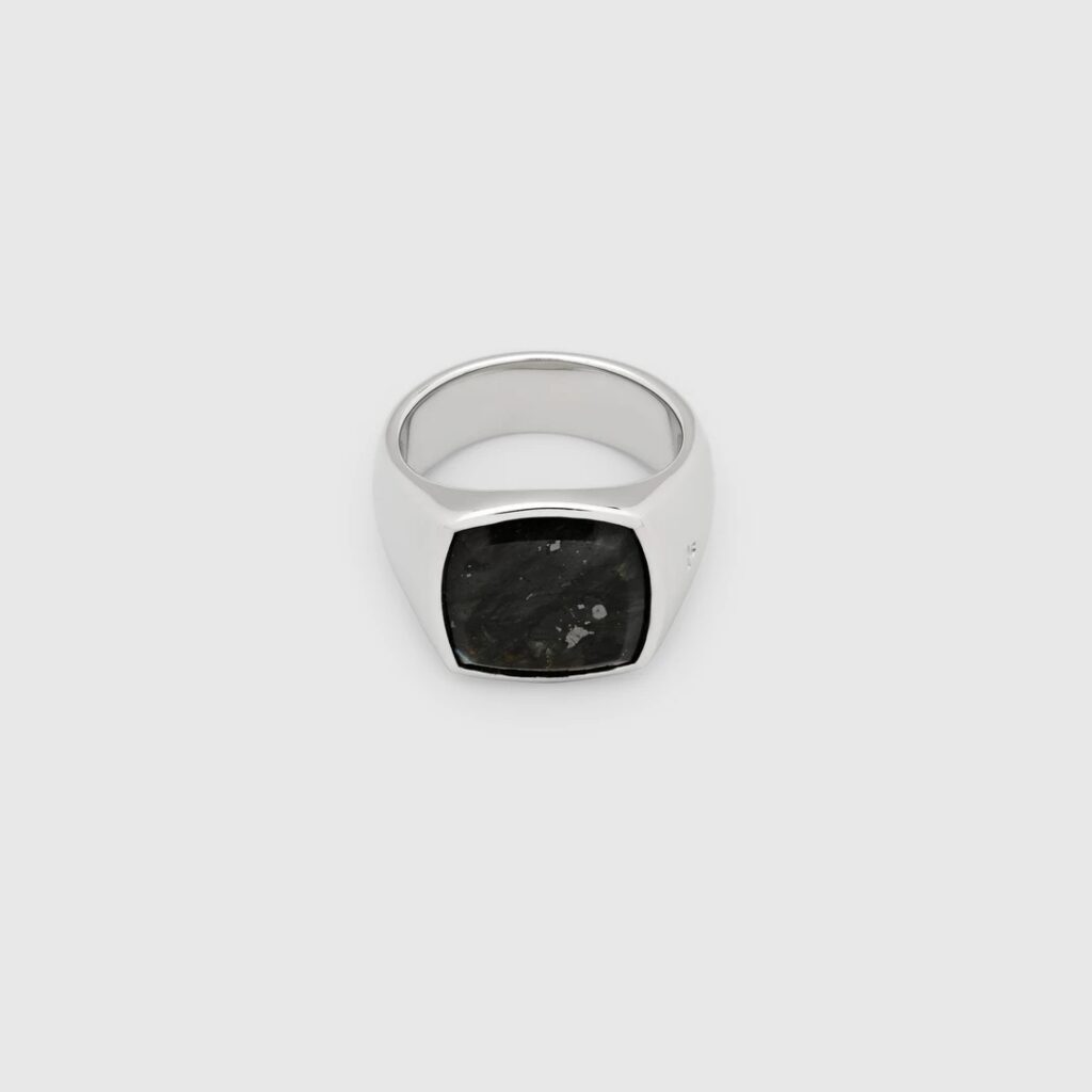 TOM WOOD RING CHSION BLACK LARVIKITE