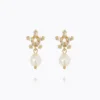 CAROLINE SVEDBOM ØREDOBBER EMMY EARRINGS PEARL & CRYSTAL