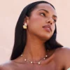 CAROLINE SVEDBOM ØREDOBBER LUMI EARRINGS PEARL & CRYSTAL