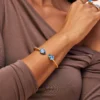 CAROLINE SVEDBOM ARMBÅND MINI DROP RECREATED ICEBLUE
