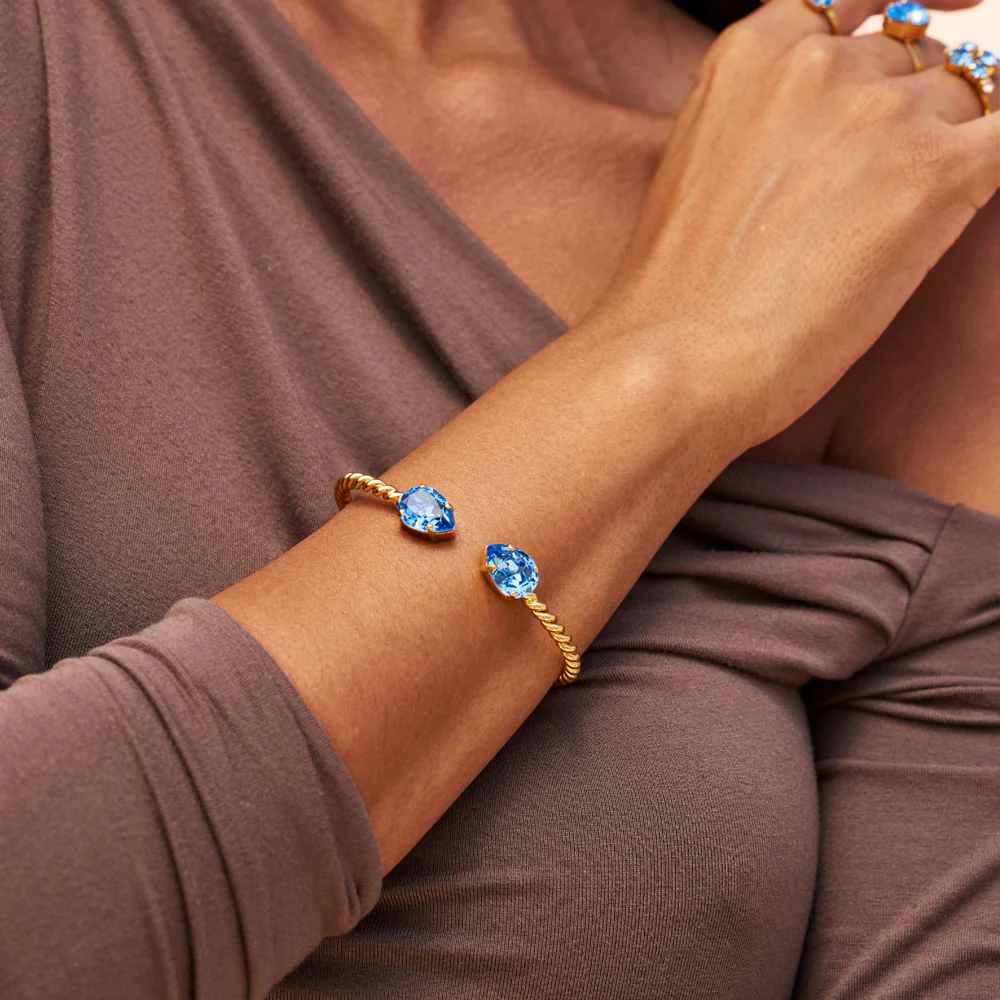 CAROLINE SVEDBOM ARMBÅND MINI DROP RECREATED ICEBLUE