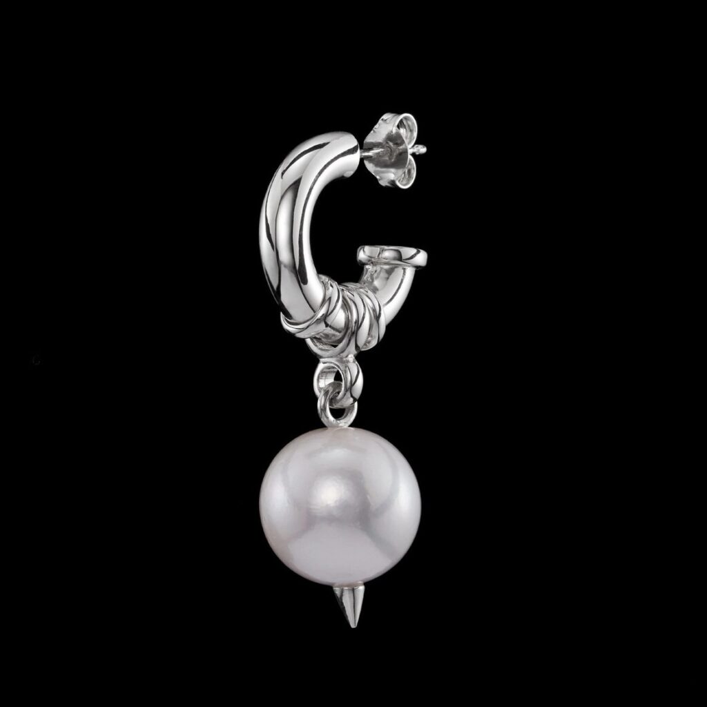 MARIA NILSDOTTER ØREDOBB PIERCED PEARL SILVER