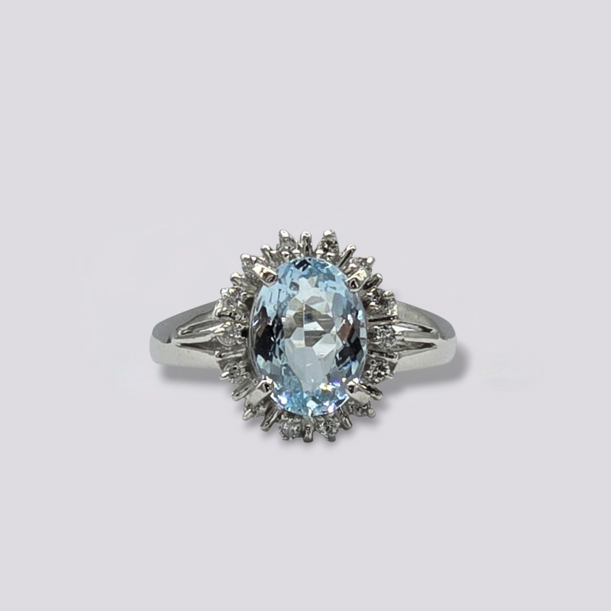 HELLMAN VINTAGE RING I PLATINA MED AQUAMARINE
