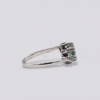 HELLMAN VINTAGE RING MED SMARAGDER OG DIAMANTER